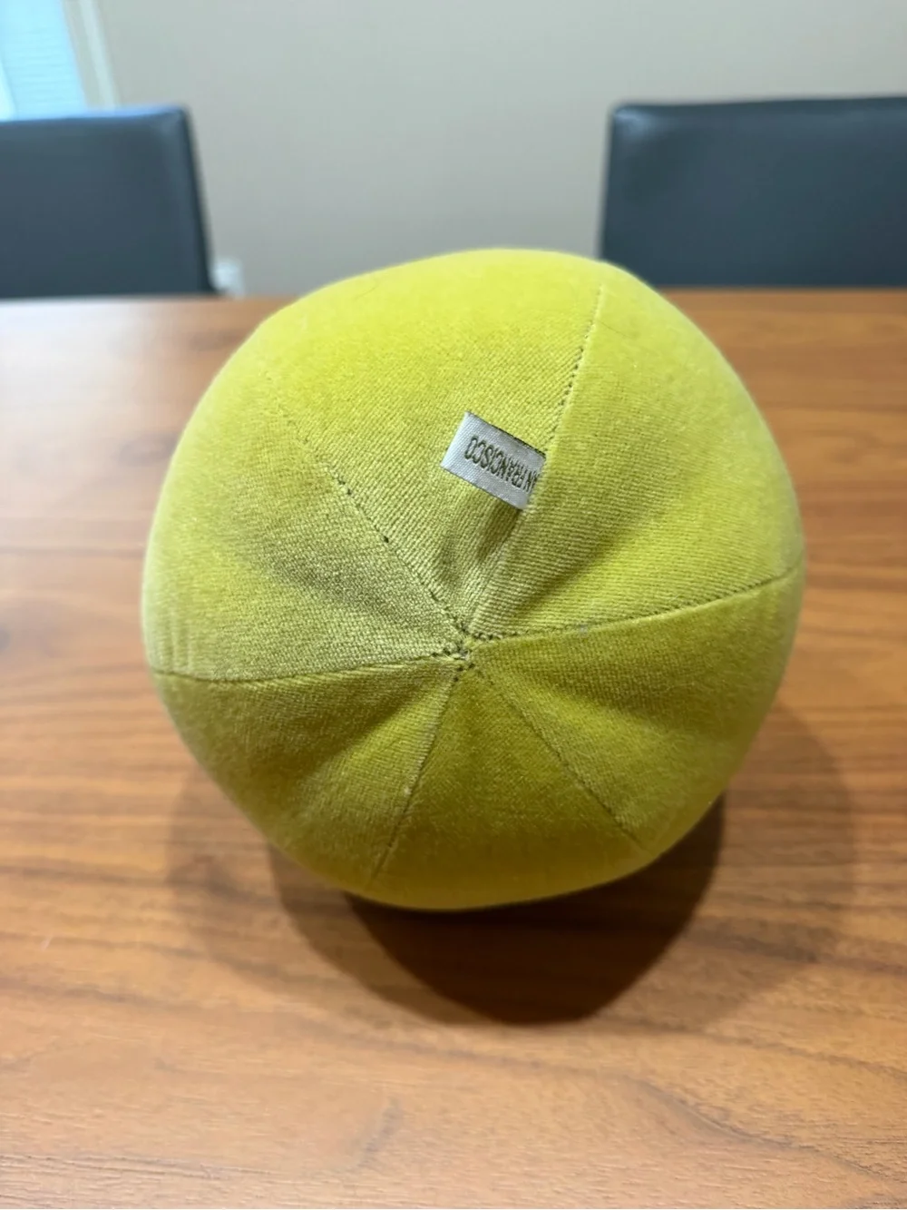 Oi San Francisco *Extremely Rare Vintage Pear Velvet Pillow. *NWOT